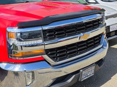 Used 2018 Chevrolet Silverado 1500 LT w/ All Star Edition RWD image 5