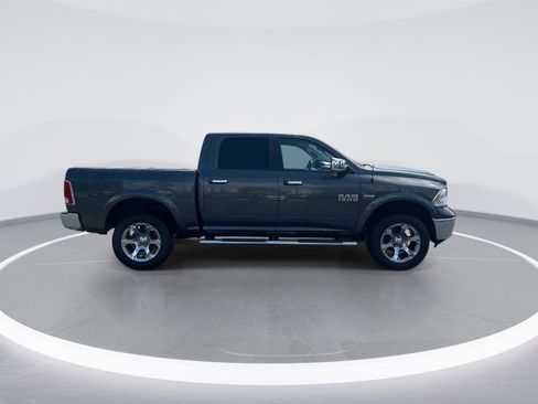 Used 2017 RAM 1500 Laramie w/ Convenience Group AWD/4WD image 10
