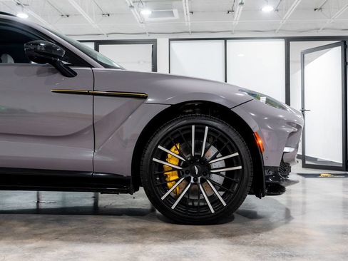 Used 2023 Aston Martin DBX 707 AWD/4WD image 4