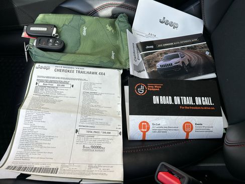 Used 2019 Jeep Cherokee Trailhawk w/ Comfort/Convenience Group image 23