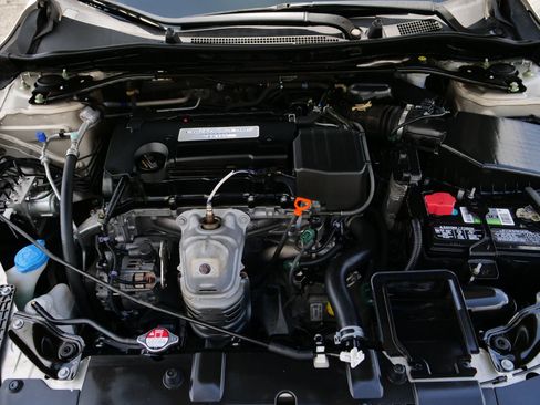 Used 2015 Honda Accord EX image 38