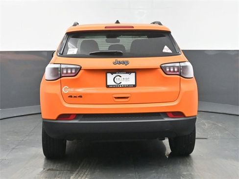 New 2026 Jeep Compass Latitude w/ Sun and Sound Group image 5