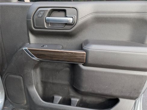 Used 2021 Chevrolet Silverado 1500 LT AWD/4WD image 38