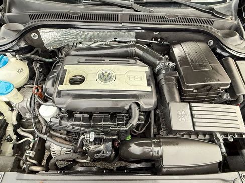 Used 2013 Volkswagen Jetta GLI image 30