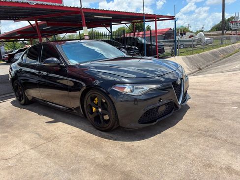 Used 2017 Alfa Romeo Giulia RWD image 10