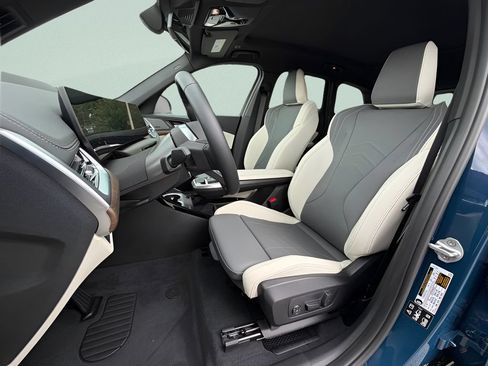 New 2026 BMW X1 xDrive28i w/ Technology Package AWD/4WD image 10