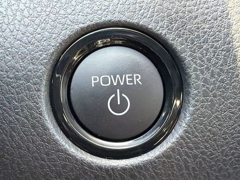 New 2026 Toyota Camry Hybrid FWD image 35