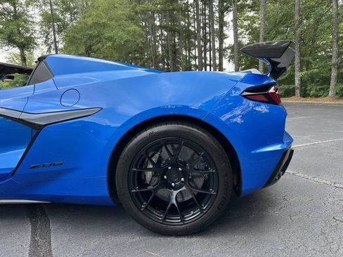 Used 2024 Chevrolet Corvette Z06 w/ Z07 Performance Package RWD image 8