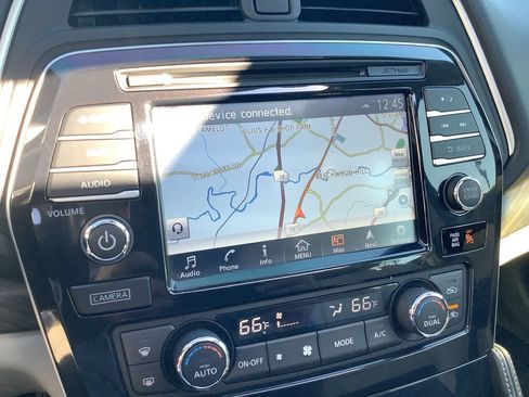 Used 2018 Nissan Maxima Platinum image 26