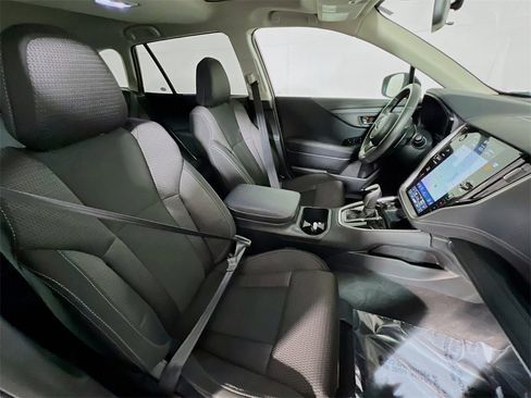 Used 2025 Subaru Outback Premium image 25