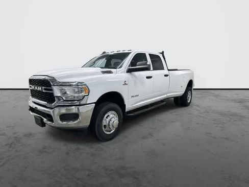 Used 2022 RAM 3500 Tradesman w/ Chrome Appearance Group AWD/4WD image 8