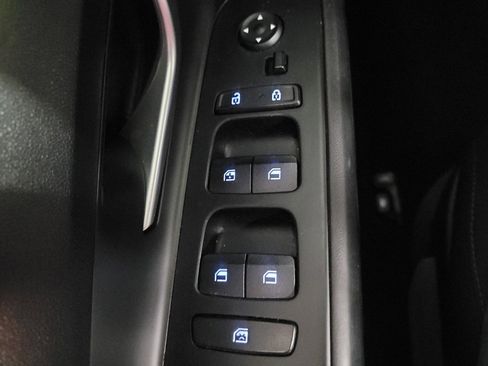 Used 2023 Hyundai Elantra SEL image 27