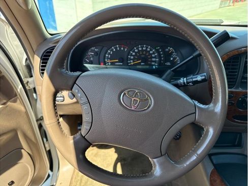 Used 2004 Toyota Tundra Limited image 25