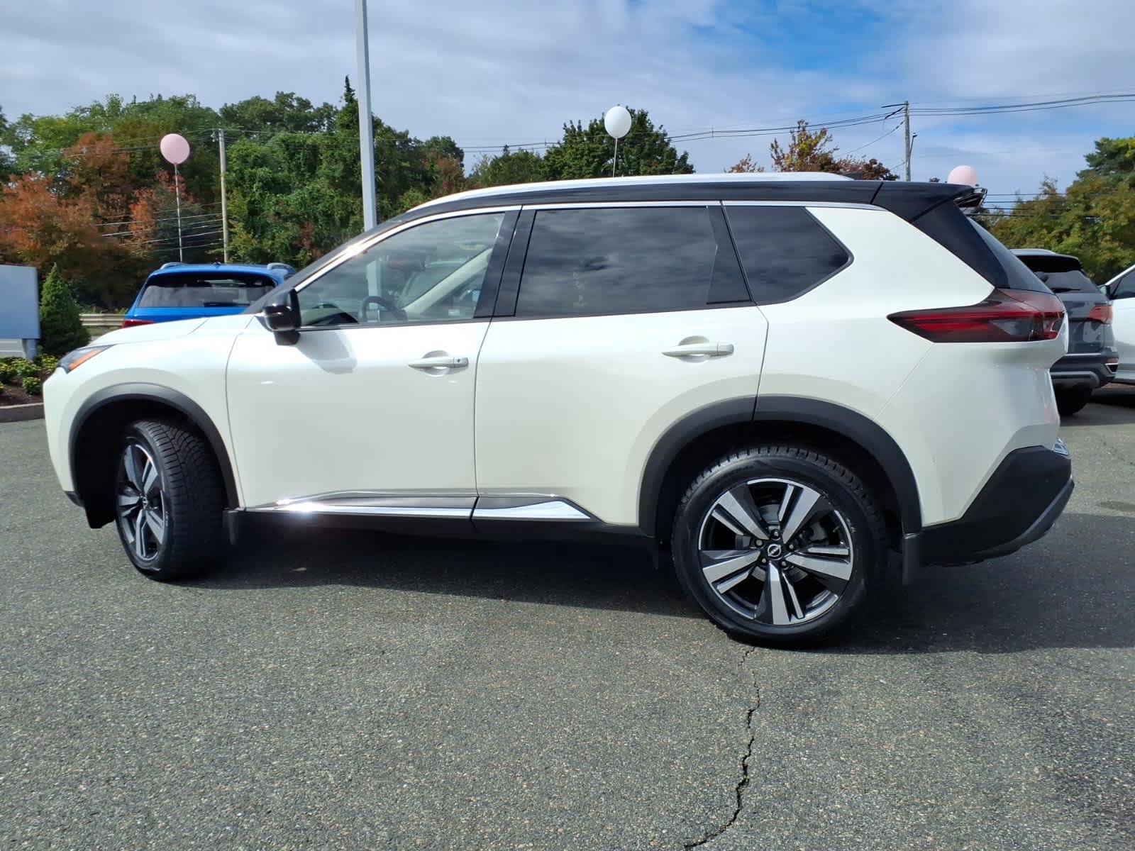 Used 2023 Nissan Rogue SL AWD/4WD image 8
