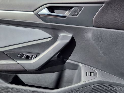 New 2026 Volkswagen Jetta SE FWD image 13