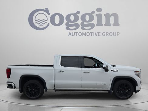 Used 2022 GMC Sierra 1500 Denali w/ Denali Reserve Package AWD/4WD image 6