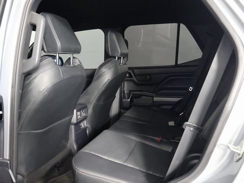 Used 2025 Toyota 4Runner TRD Off-Road Premium AWD/4WD image 11