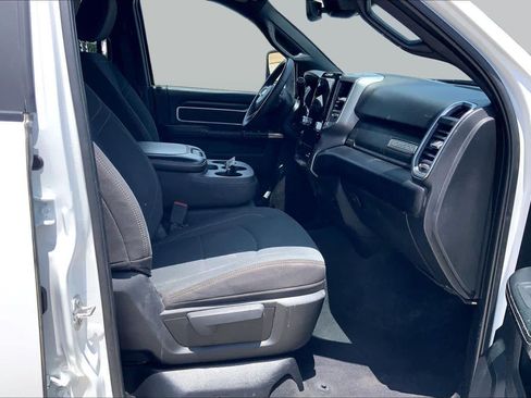 Used 2025 RAM 2500 Big Horn AWD/4WD image 9