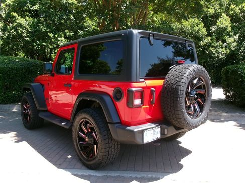 Used 2021 Jeep Wrangler Sport AWD/4WD image 7