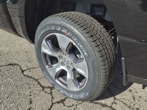 Used 2023 RAM 1500 Laramie image 5