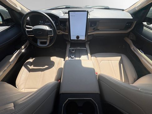 Used 2025 Lincoln Navigator Black Label AWD/4WD image 10