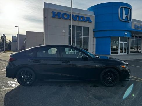 Used 2022 Honda Civic Sport image 4