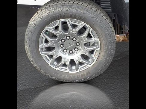 New 2025 GMC Hummer EV 3X image 40