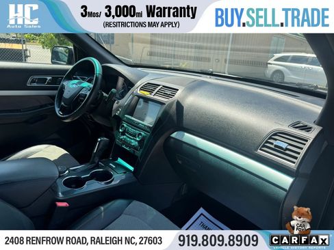 Used 2017 Ford Explorer XLT w/ Equipment Group 202A AWD/4WD image 22