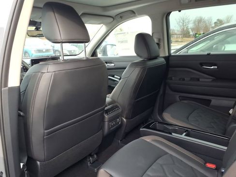 New 2026 Nissan Pathfinder Platinum image 27