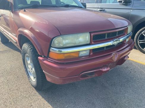 Used 2004 Chevrolet S10 Pickup LS AWD/4WD image 3