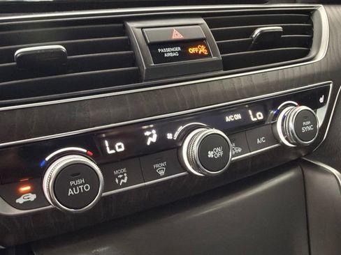 Used 2022 Honda Accord EX-L image 28