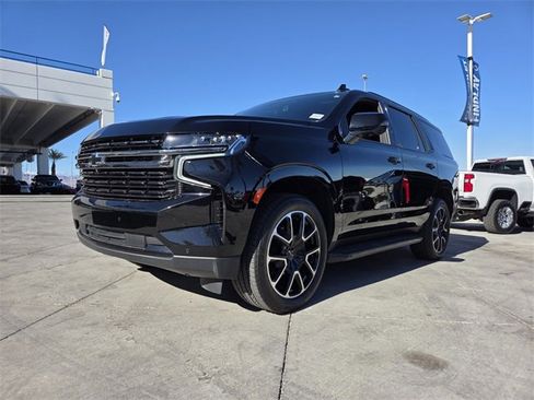 Used 2022 Chevrolet Tahoe RST w/ Luxury Package image 2