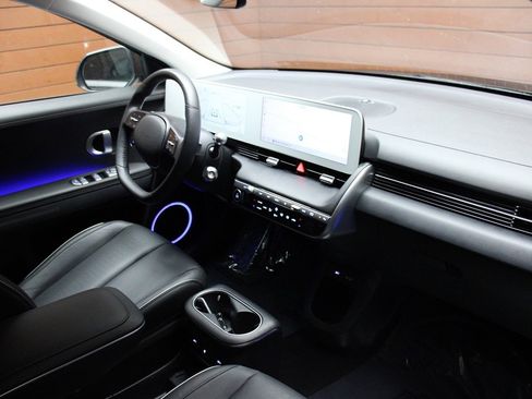 Used 2023 Hyundai Ioniq 5 SEL image 11