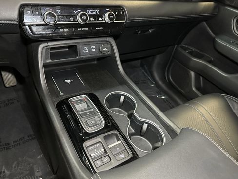 Certified 2024 Honda Pilot Elite image 29