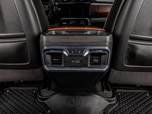 Used 2024 GMC Sierra 2500 Denali Ultimate image 32