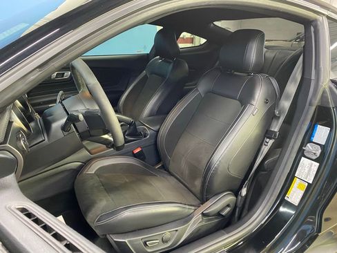 Used 2018 Ford Mustang Shelby GT350 w/ Convenience Package image 17