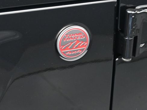 New 2025 Jeep Wrangler Unlimited Rubicon w/ Technology Group image 21