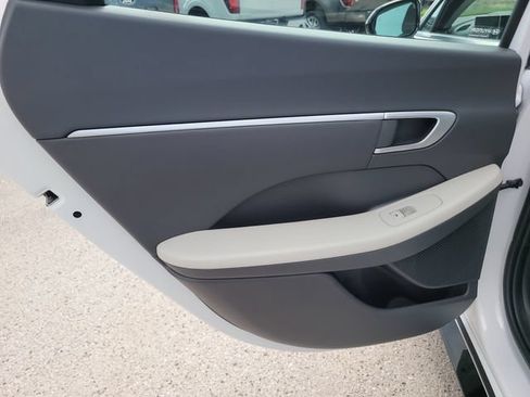 Used 2025 Hyundai Sonata SEL FWD image 10
