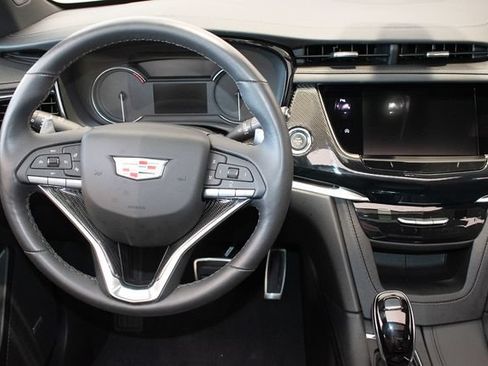 Used 2024 Cadillac XT6 Sport AWD/4WD image 18