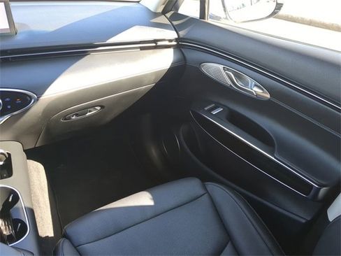 Used 2022 Genesis GV70 2.5T image 16