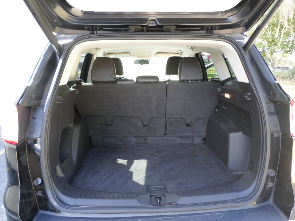 Used 2016 Ford Escape SE w/ SE Leather Comfort Package FWD image 16