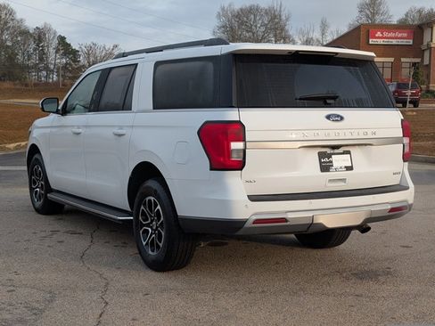 Used 2023 Ford Expedition Max XLT image 11