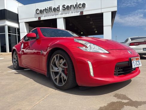 Used 2016 Nissan 370Z w/ Sport Package image 1