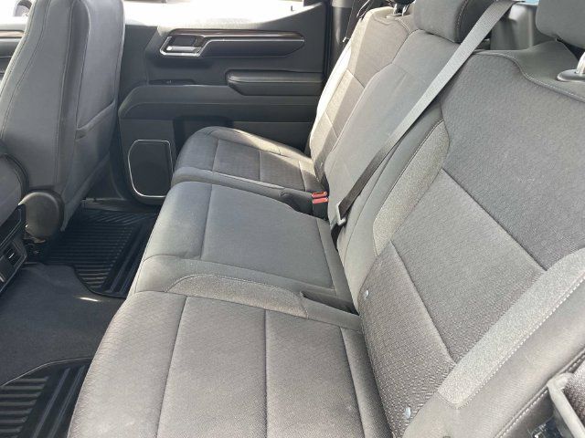 Used 2023 Chevrolet Silverado 1500 LT AWD/4WD image 21