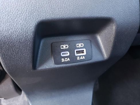 Used 2025 Subaru Crosstrek 2.5i Limited AWD/4WD image 12