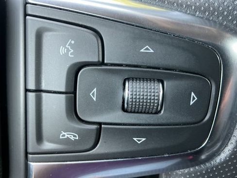 Used 2025 Chevrolet Blazer LT AWD/4WD image 11