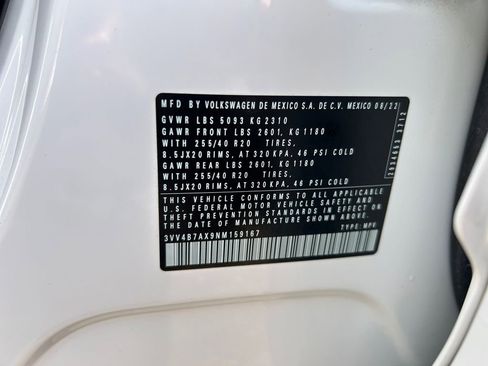 Used 2022 Volkswagen Tiguan SEL R-Line image 34