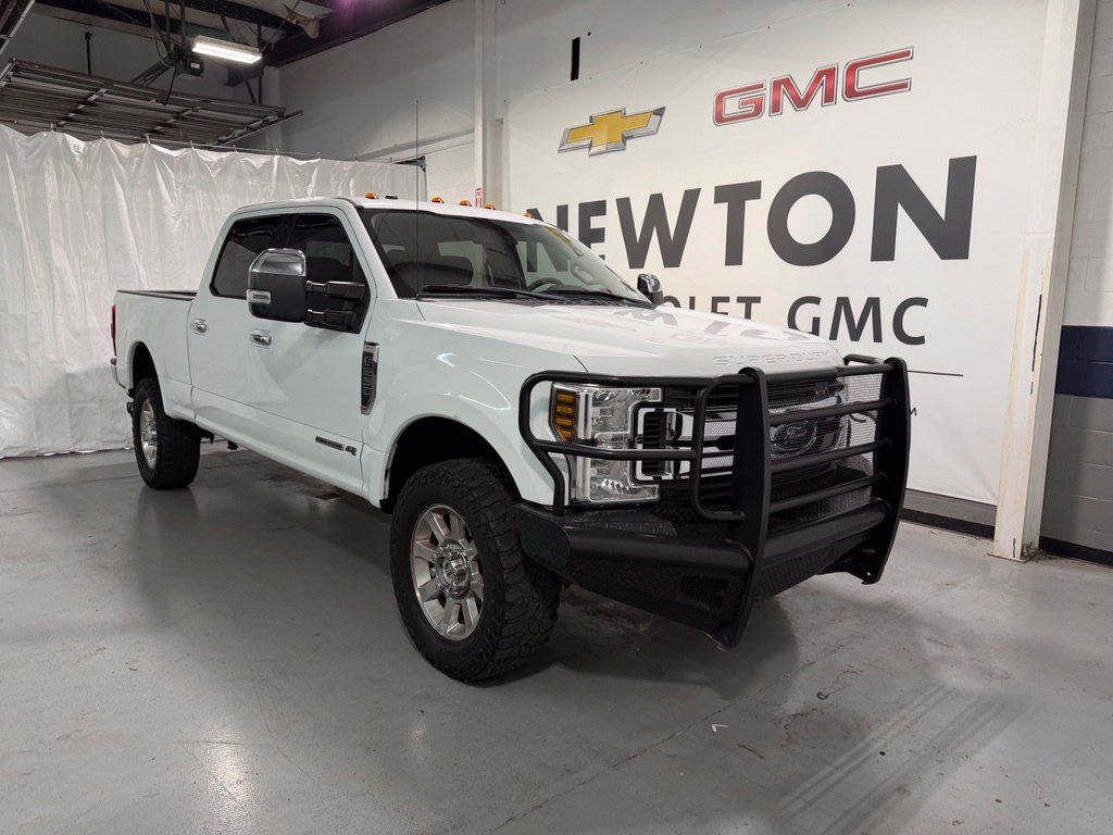 Used 2018 Ford F250 XLT w/ XLT Premium Package AWD/4WD image 2