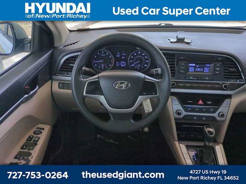 Used 2017 Hyundai Elantra SE FWD image 15