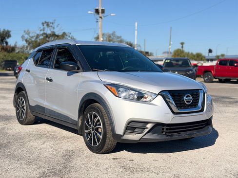 Used 2019 Nissan Kicks S w/ Exterior Electronics Package image 7